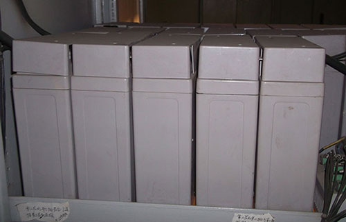 蓄電池內(nèi)阻監(jiān)測模塊