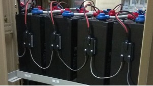 你知道鈺鑫UPS后備電源監(jiān)控系統(tǒng)是由什么組成嗎？