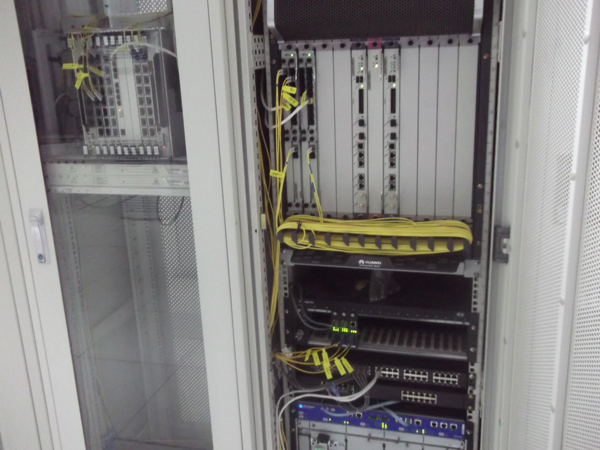 蓄電池主機監(jiān)控系統(tǒng)的報警裝置