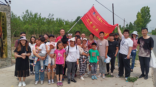 保定鈺鑫電氣團(tuán)隊(duì)在清苑舉辦采桑親子游