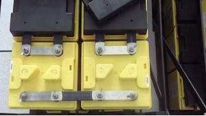 基于b/s結(jié)構(gòu)的機(jī)房蓄電池監(jiān)測系統(tǒng)軟件！